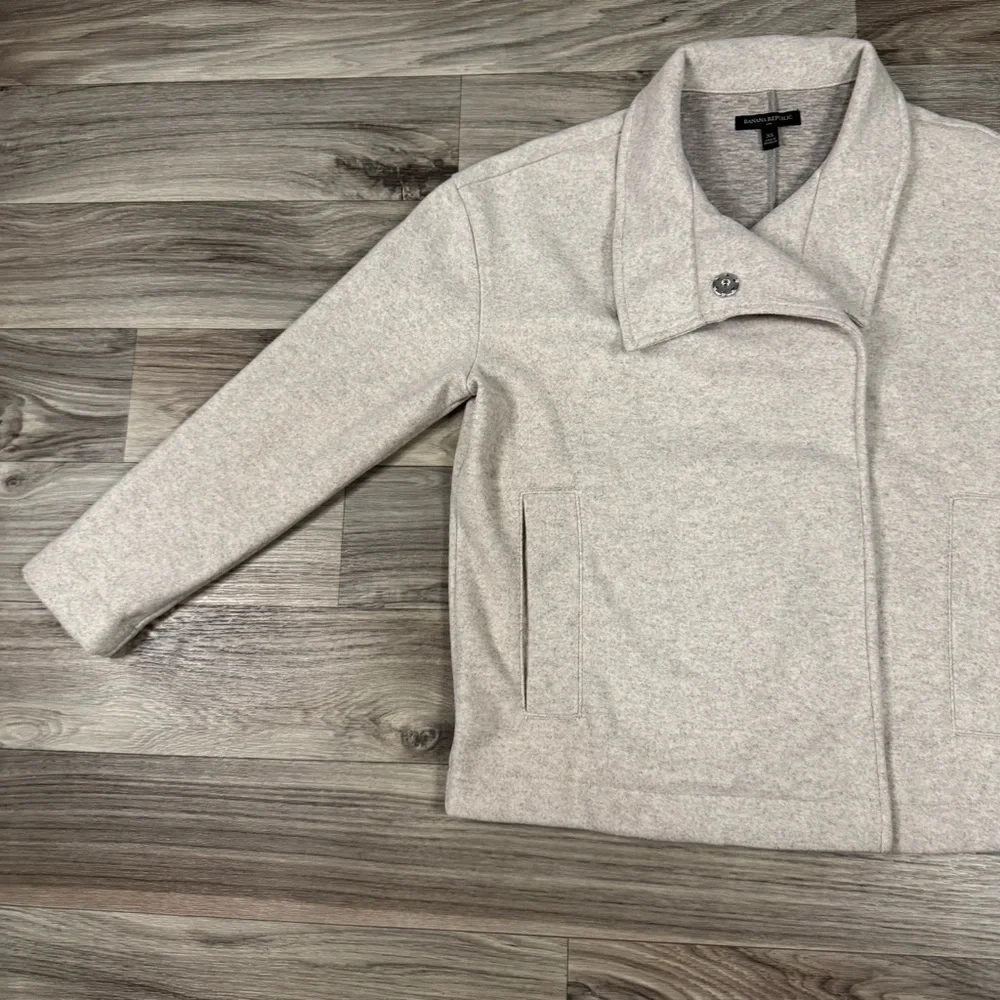 Banana Republic Melton Moto Jacket in Oatmeal Size Small